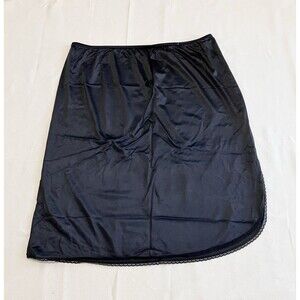 VINTAGE VANITY FAIR BLACK HALF SLIP SIZE Large 26” ALL NYLON STYLE 11~760 Used